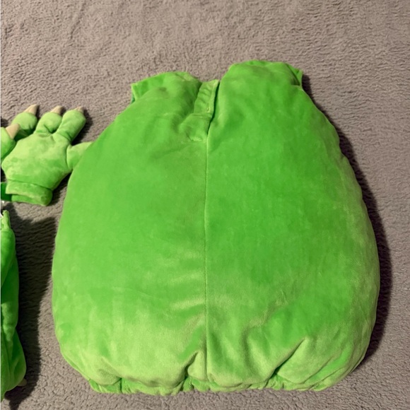 NWOT Pottery Barn Kids Mike Wazowski Monster Inc Costume - Picture 4 of 8